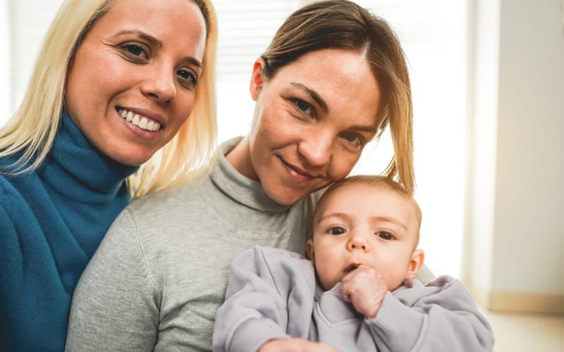 ¿Qué esperar de la gestación subrogada? Consejos para parejas homosexuales en Costa Rica